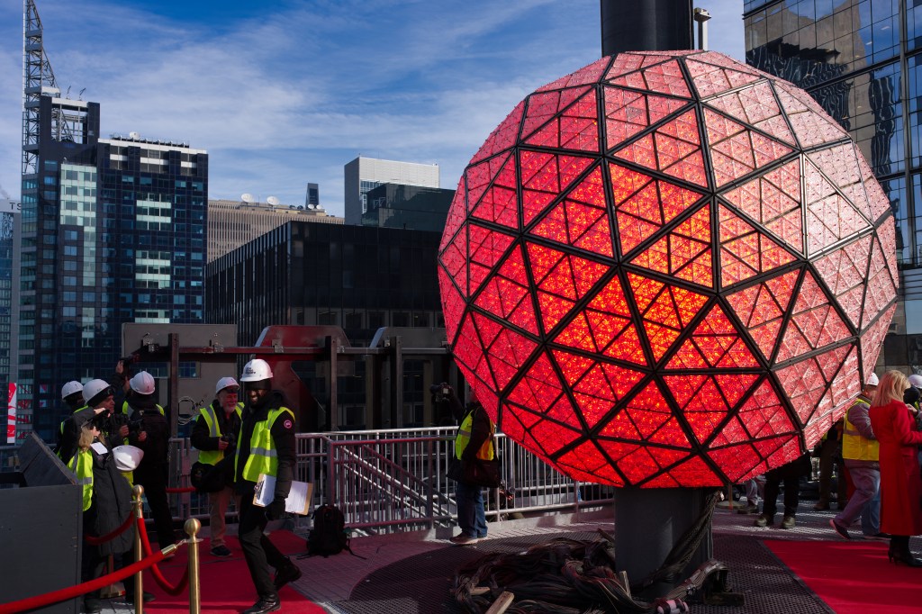 Unveiling the 2025 Times Square New Year’s Eve Ball: A Celebration of Tradition and Innovation