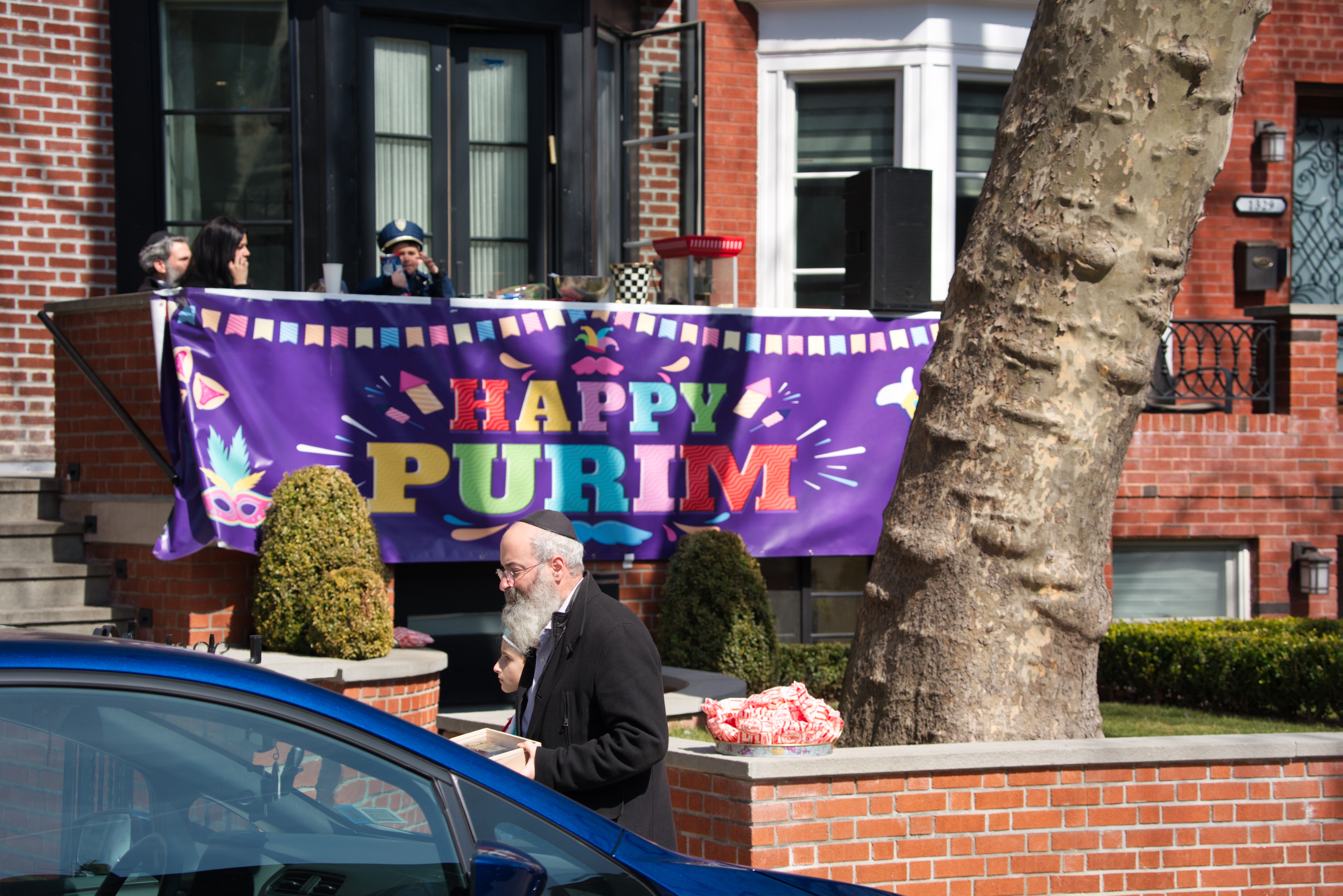 A Kaleidoscope of Joy: Capturing Purim’s Unforgettable Vibrancy in Crown Heights