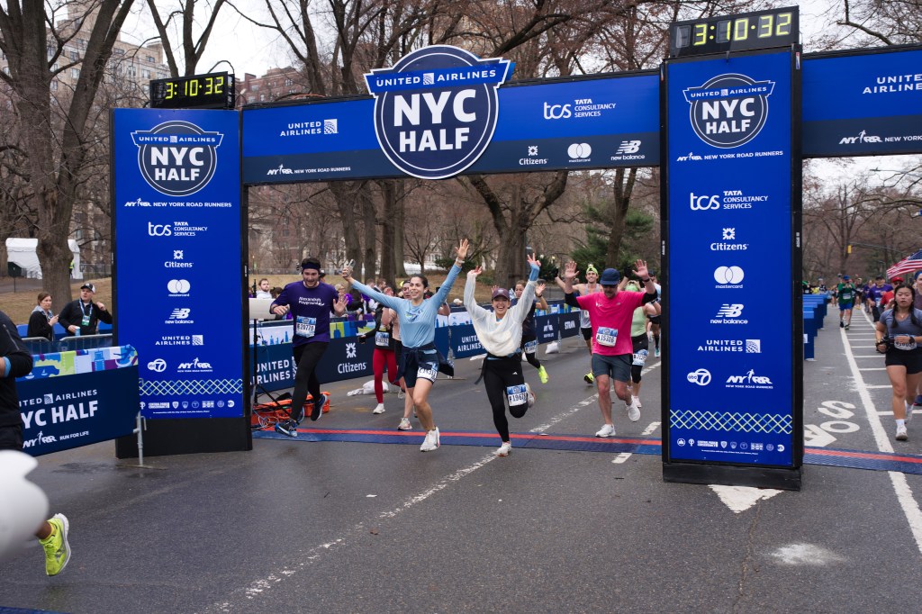 The Heartbeat of a City: My Lens on the Record-Breaking NYC Half&nbsp;Marathon